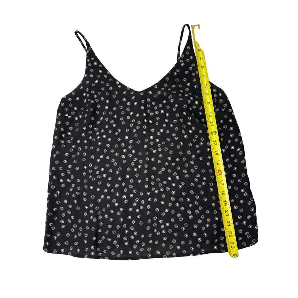 Banana Republic Women's V-Neck Flowy Tank | Black | Sun Print | Medium - Picture 4 of 6